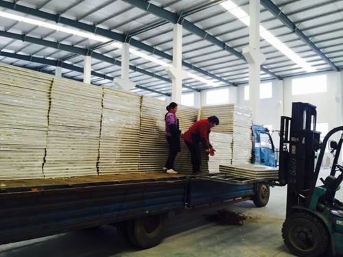 富亞聚氨酯保溫模塊裝車發貨